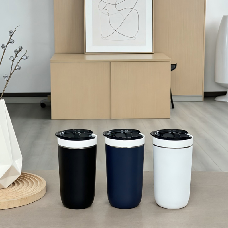 Gobelet isotherme sous vide, intérieur recouvert de céramique