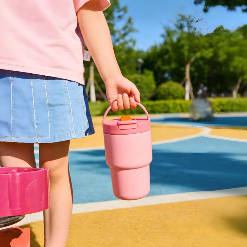 Gobelet sous vide avec couvercle à vis 3-en-1